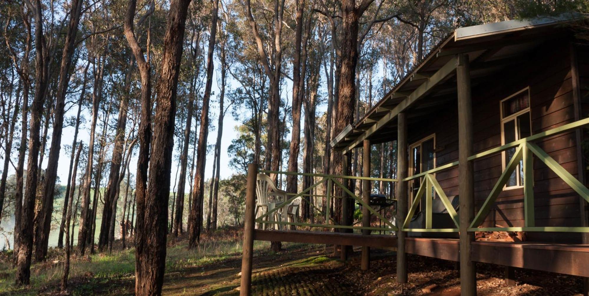 Balingup Heights Hilltop Forest Cottages ภายนอก รูปภาพ