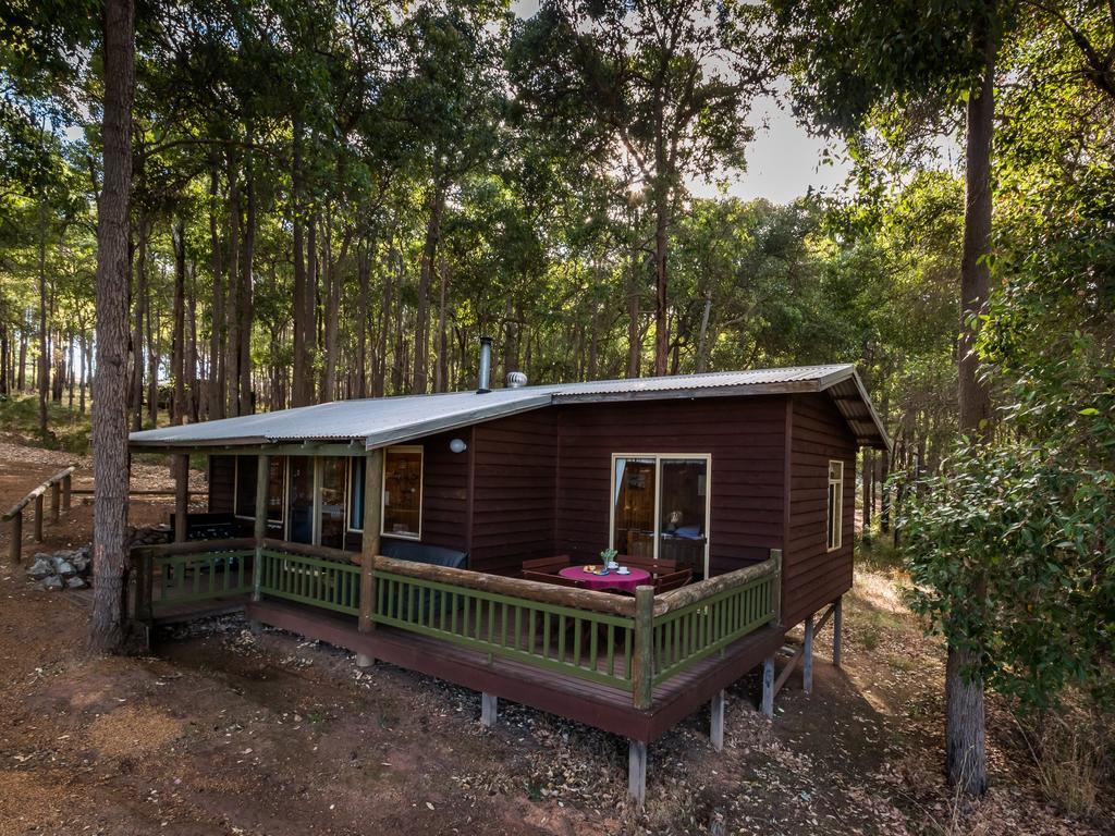 Balingup Heights Hilltop Forest Cottages ภายนอก รูปภาพ