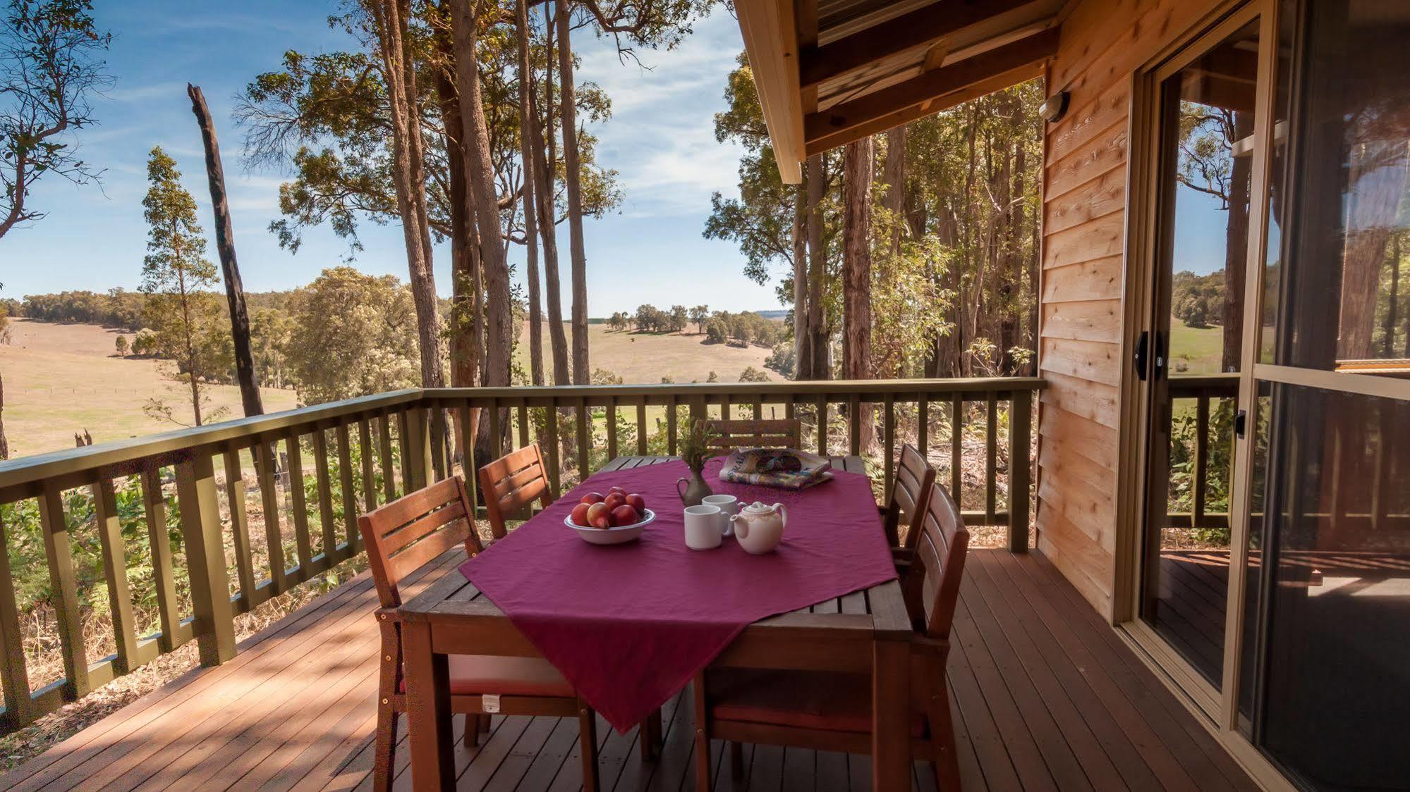 Balingup Heights Hilltop Forest Cottages ภายนอก รูปภาพ
