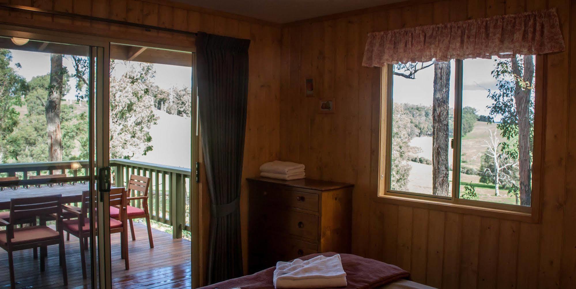 Balingup Heights Hilltop Forest Cottages ภายนอก รูปภาพ