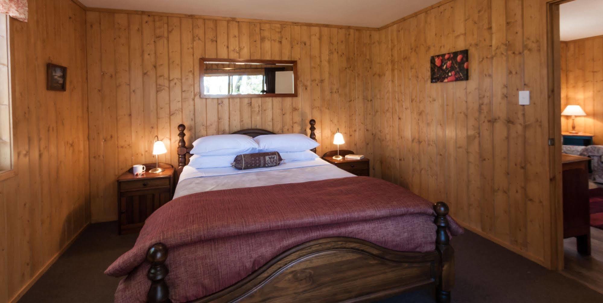 Balingup Heights Hilltop Forest Cottages ภายนอก รูปภาพ