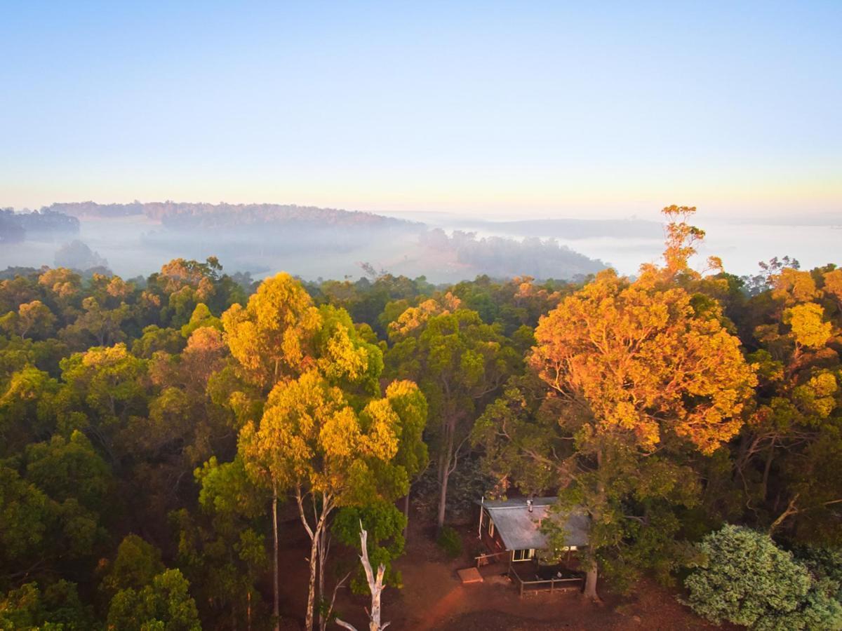 Balingup Heights Hilltop Forest Cottages ภายนอก รูปภาพ
